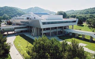 Фасад из нержавеющей стали