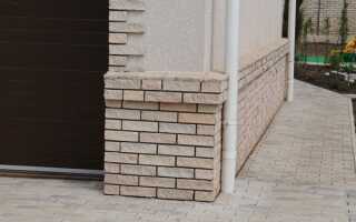 Отделка цоколя кирпичом