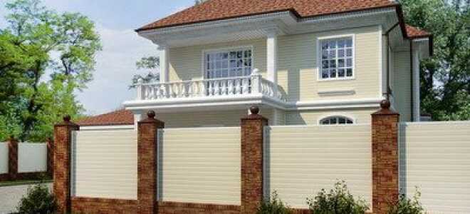 Забор из сайдинга – практичное и интересное решение