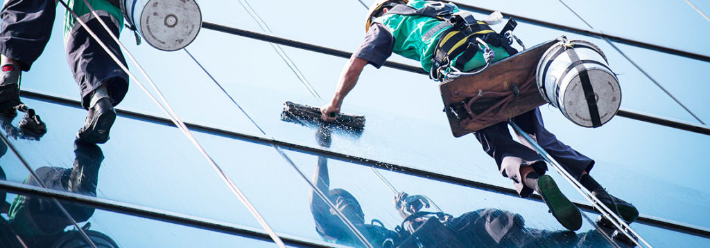 высотная мойка окон