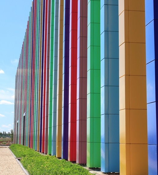 Фото фасада из нержавеющей стали