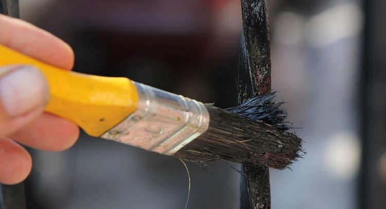 краска для окрашивания металлических поверхностей 