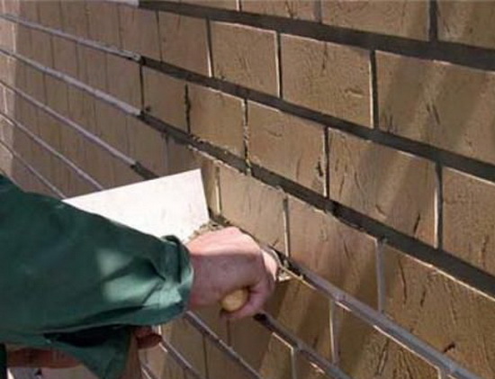 Отделка фасада деревянного дома кирпич