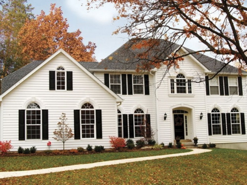 Отделка фасада дома сайдингом 2