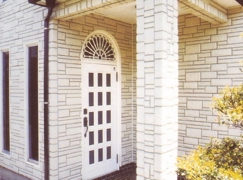 Отделка фасада дома сайдингом цокольный