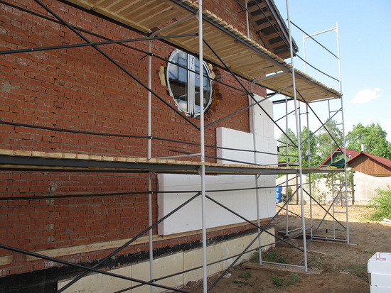Утепление и отделка кирпичного дома пенопластом