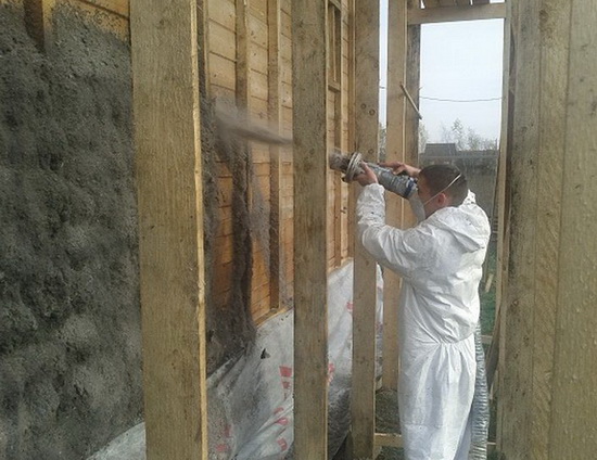 Утепление стен брусового дома снаружи эковатой 2