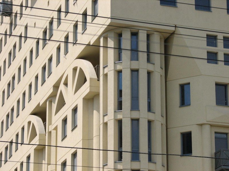 фасад многоэтажного дома