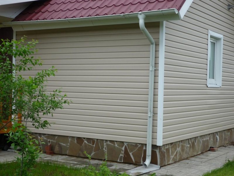 как обить дом сайдингом