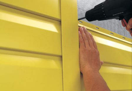 как обшить дом металлосайдингом