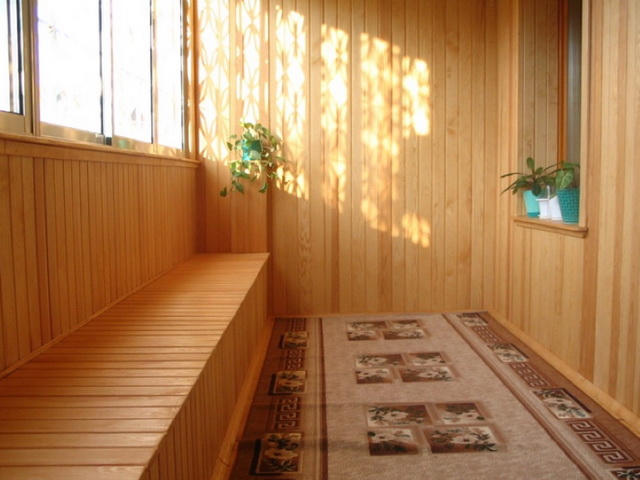 Как лучше обшить балкон вагонкой своими руками - видео 1