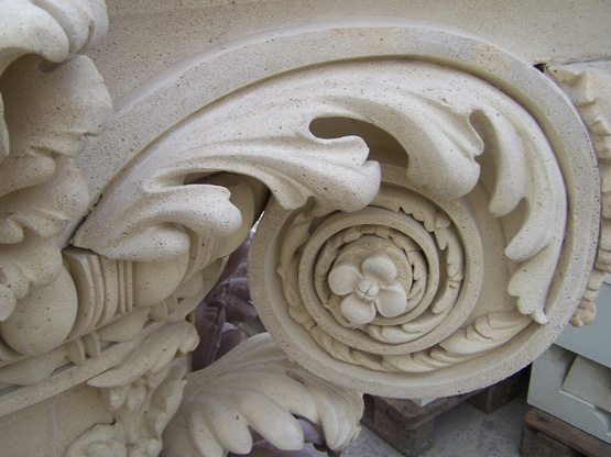 отделка фасадов домов декоративными элементами