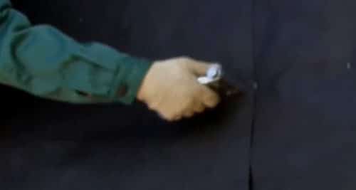 Паропроницаемый ветробарьер крепится к рейкам горизонтальной обрешётки