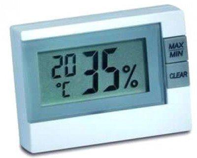 Приборы по определению влажности стоят немного, но польза от них огромна