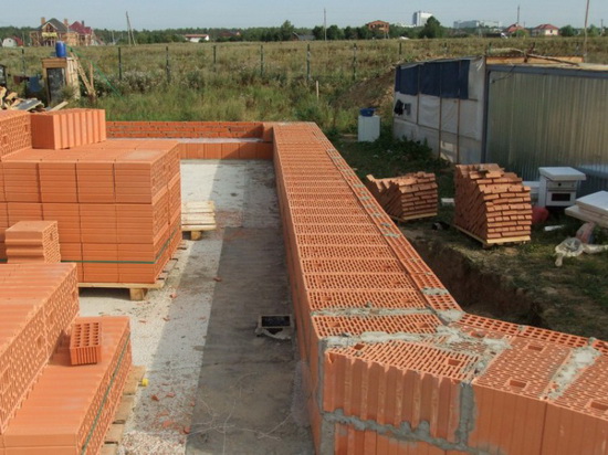 Сколько кирпичей в 1м³ кладки в трехслойной стене с утеплением 3