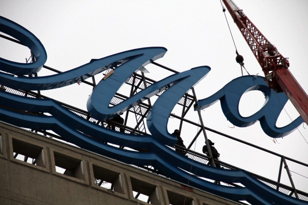 своими руками