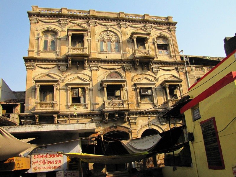 цветовая гамма фасадов домов