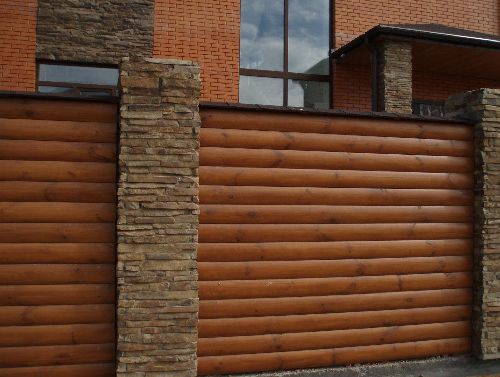 Забор из Блок Хауса